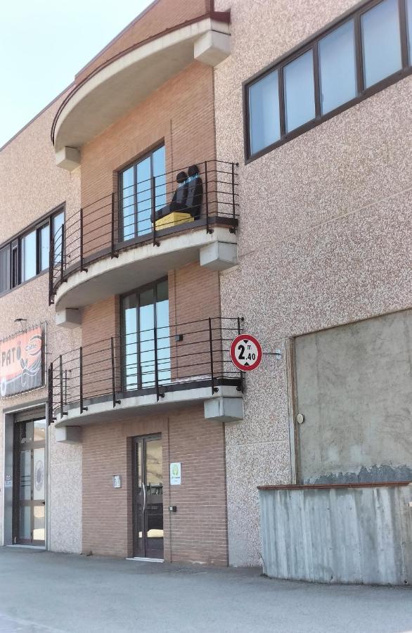 Twin House Διαμέρισμα Tito Εξωτερικό φωτογραφία